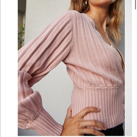 NWT Aritzia Wilfred New Plunge Front Cardigan Pink - Picture 4 of 5